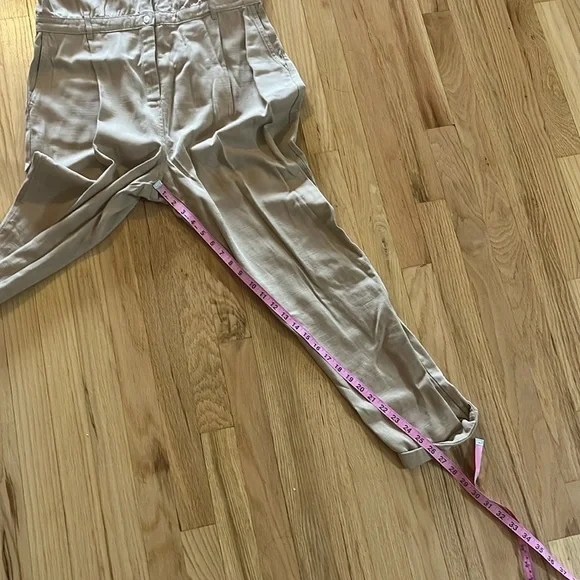 NWT Abercrombie & Fitch Tank Khaki Short Sleeve Jumpsuit Sz L - Picture 5 of 7